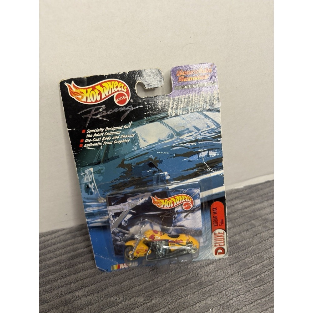 Hot Wheels 1999 Nascar Scorchin Scooter #4 Bobby Hamilton Kodak Max